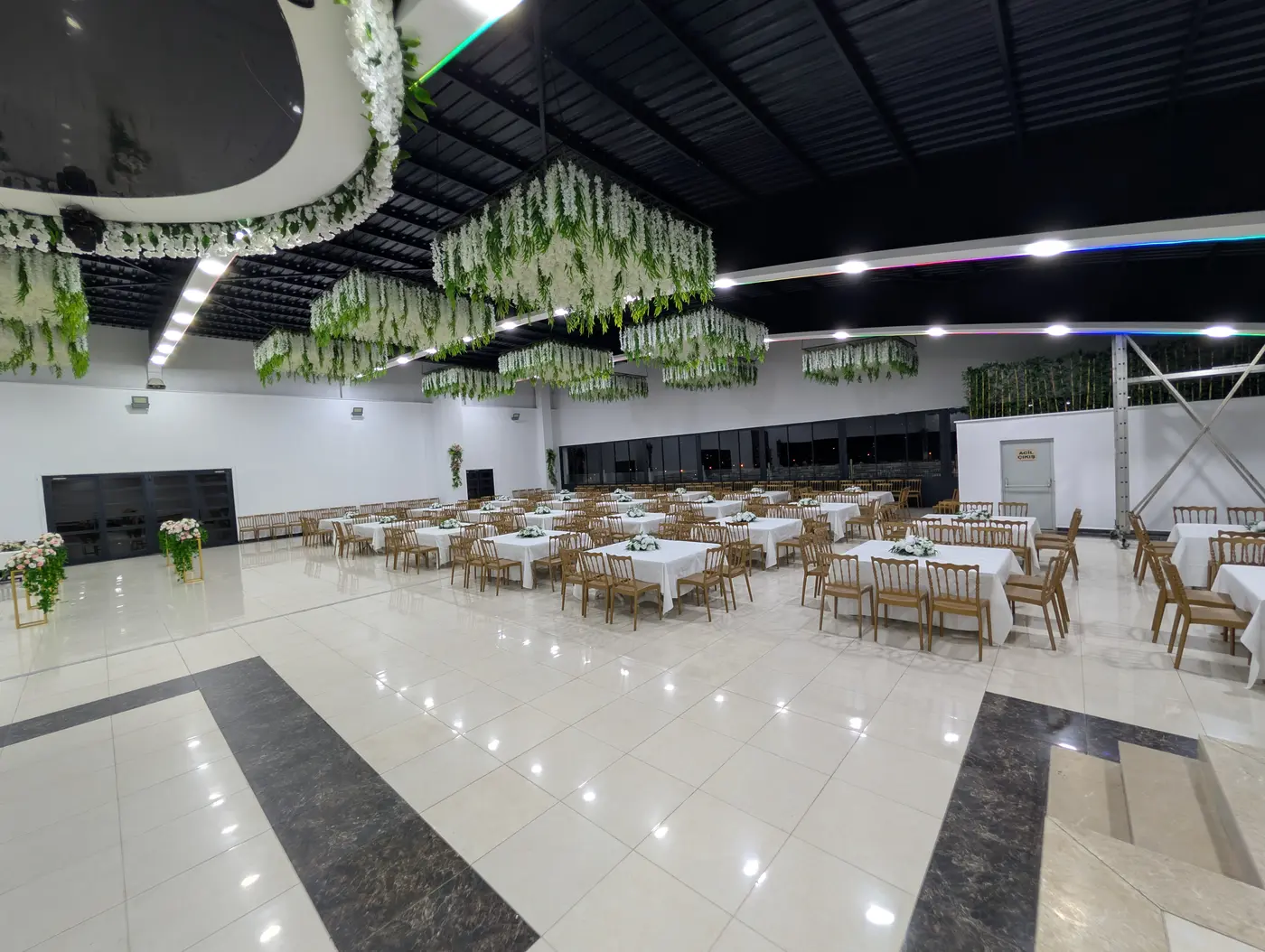 Düğün salonu — fotoğraf 12